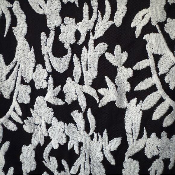 Alice + Olive Mesh Lace Embroidered Long Sleeve Dress Cutout Back Cut Out Zip 10 - Picture 6 of 12